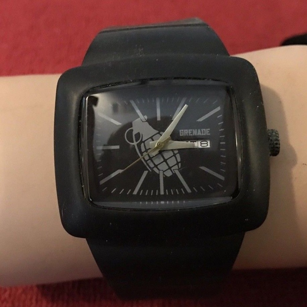 Grenade Flare BLACK BARREL Men's Watch